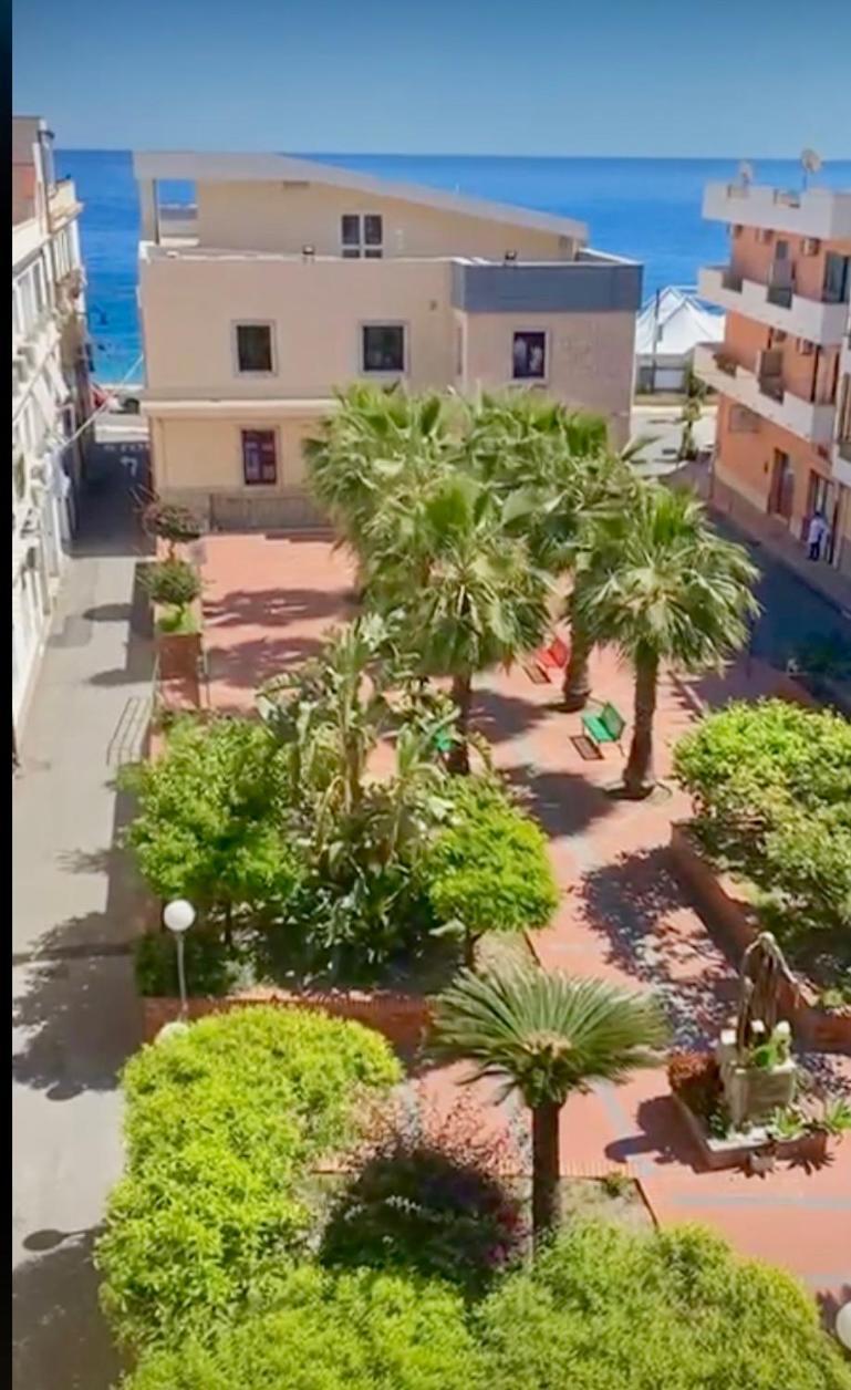 Hotel Sylesia Letojanni Exterior foto